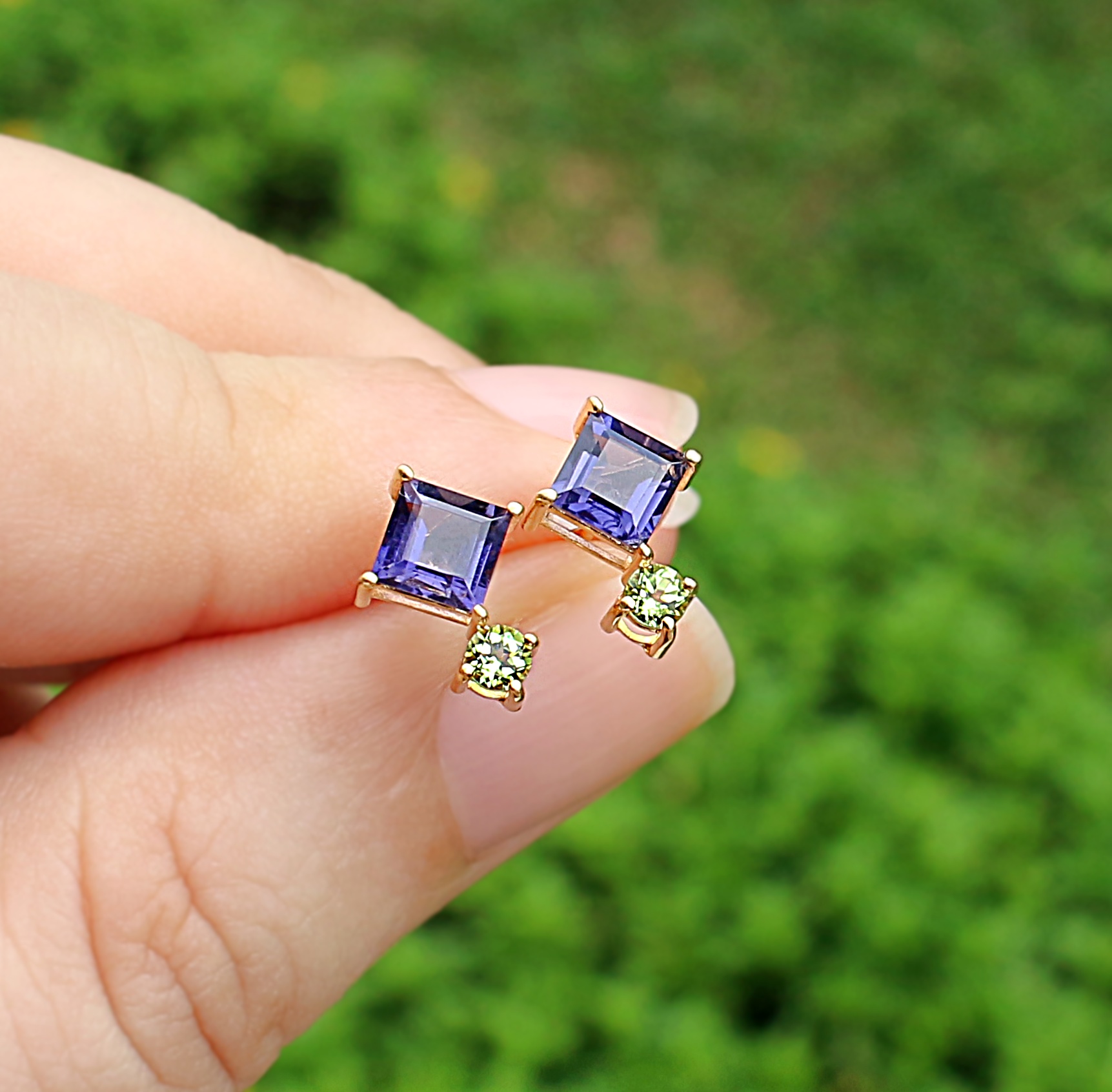 Iolite & Peridot 14K Solid Gold Toi Et Moi Earstuds - Image 2