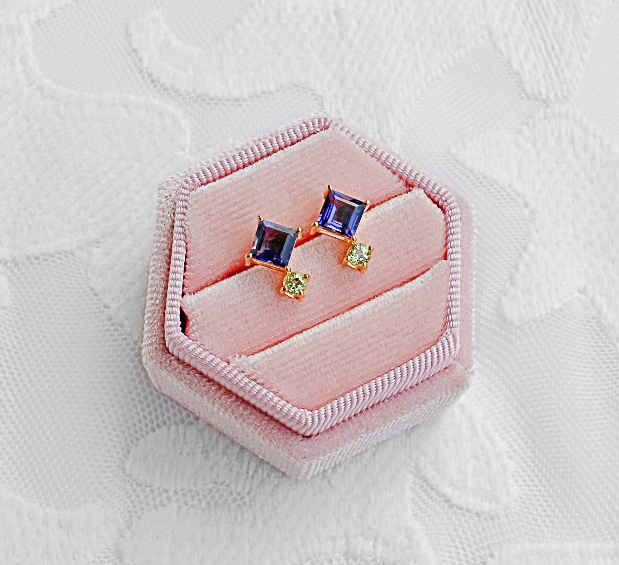 Iolite & Peridot 14K Solid Gold Toi Et Moi Earstuds - Image 4
